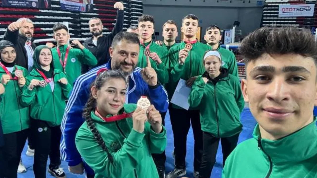 Konya Meramlı Kick Boksçular madalyaları topladı