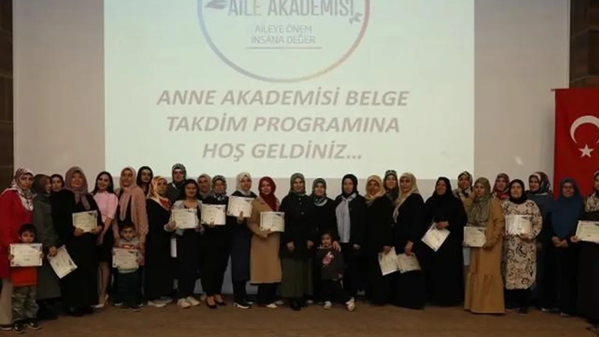Kayseri Büyükşehir’den Anne Akademisi