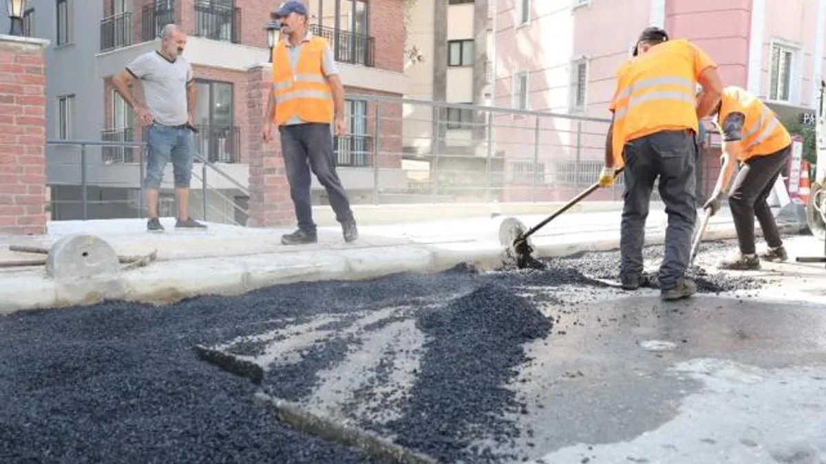 İstanbul Bakırköy’de mahalleliler talep ediyor, belediye yapıyor