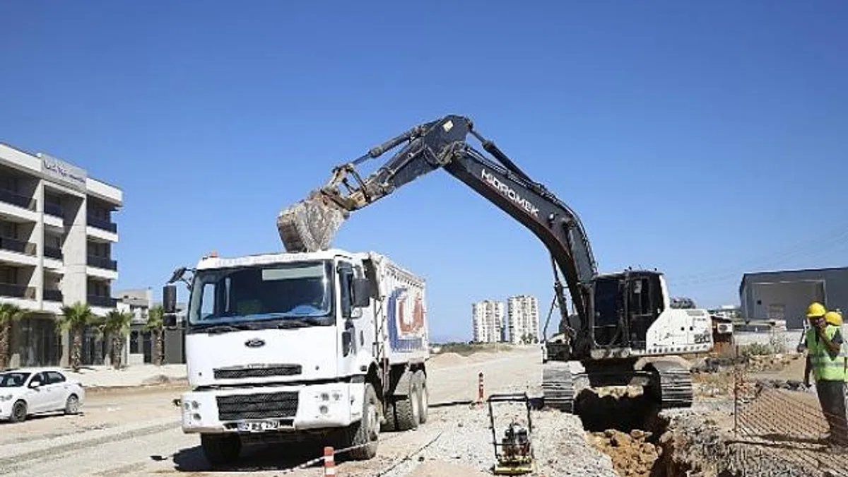 Büyükşehir’den Aksu’da 185 milyonluk altyapı çalışması