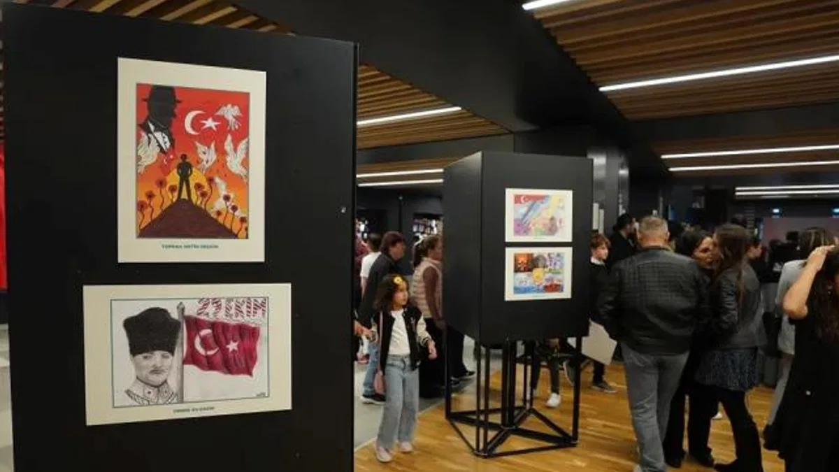 İstanbul Beylikdüzü’nde çocuklar Cumhuriyeti resim ve şiirlerle anlattı