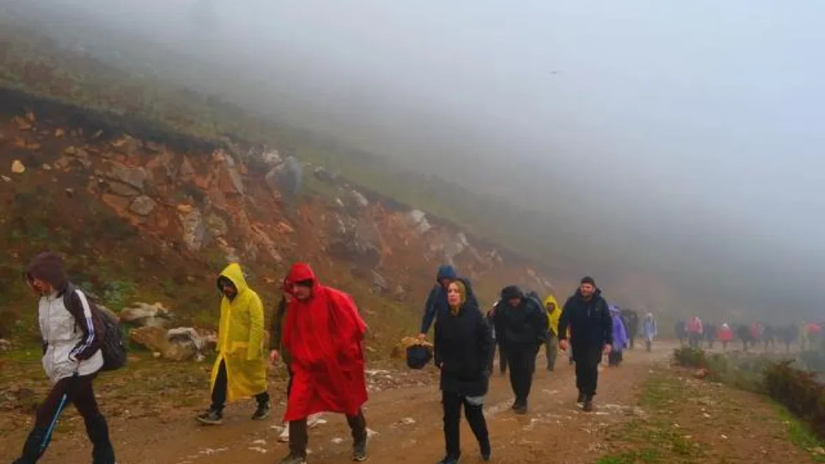 Sakarya’da 16 km boyunca durmadan yürüdüler