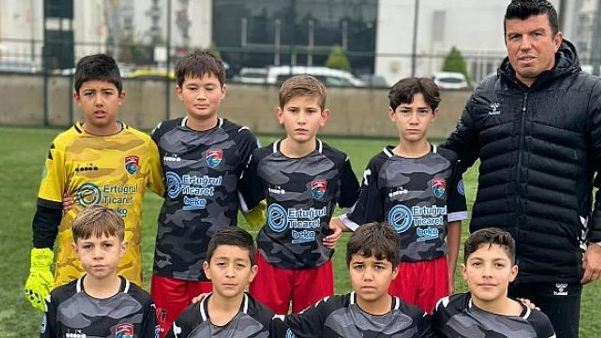 Kemer Belediye Merkez Spor takımları dolu dizgin