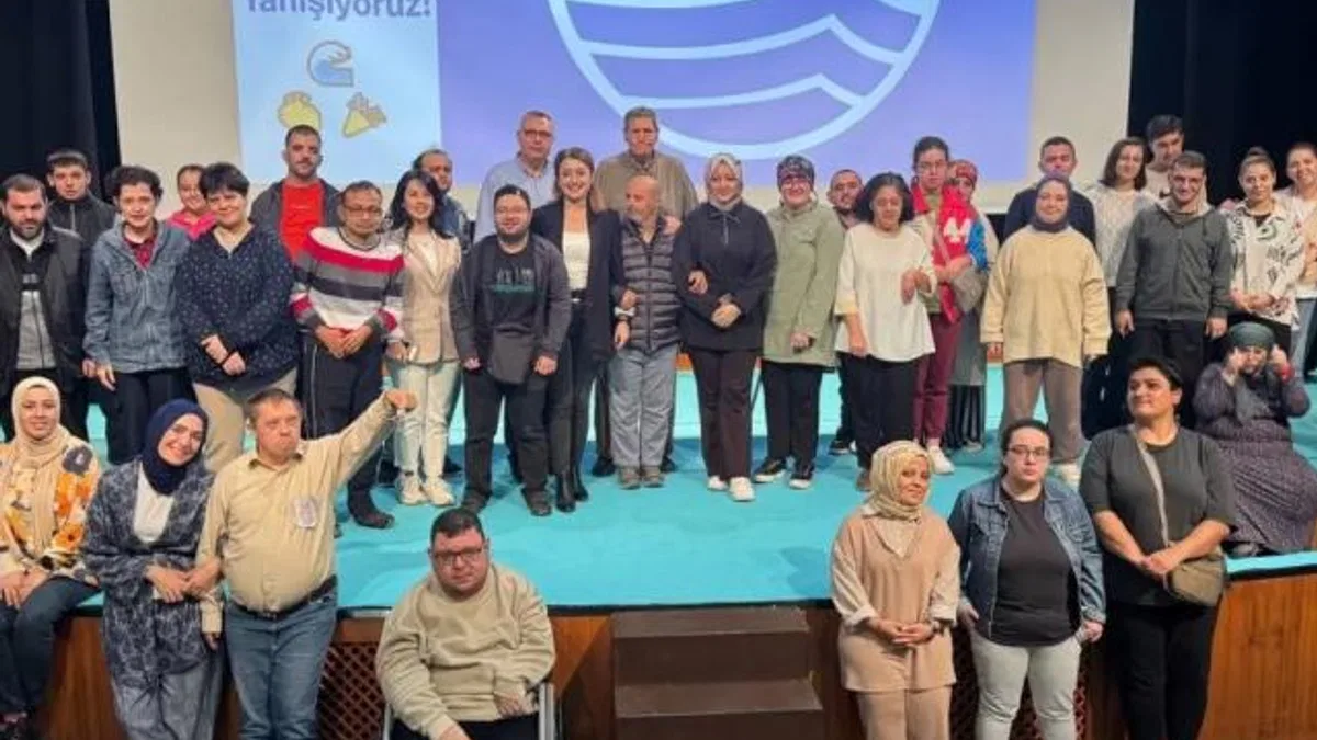 Sakarya’da geleceğe mavi dokunuşlar rozetlendi