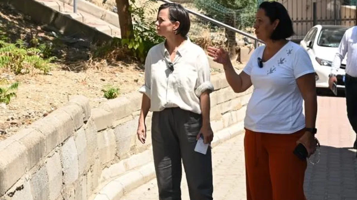 Başkan Kınay 100 günde 58 mahalleyi sokak sokak dolaştı
