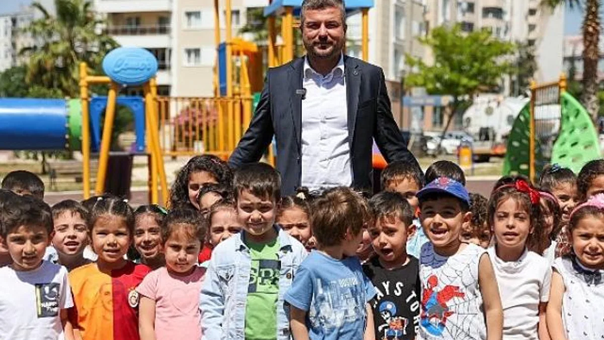 Başkan Duman miniklerle fidan dikti
