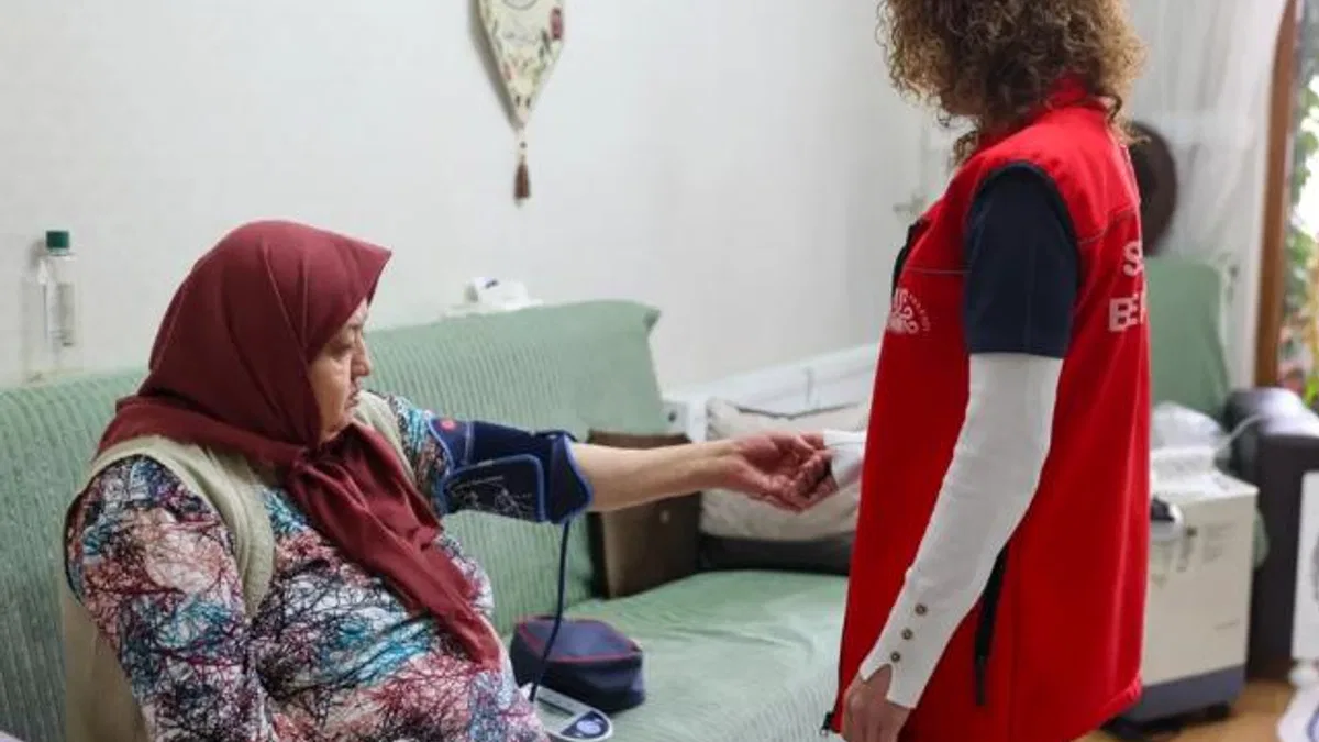 Konya Selçuklu’da evde bakım yüzleri güldürüyor