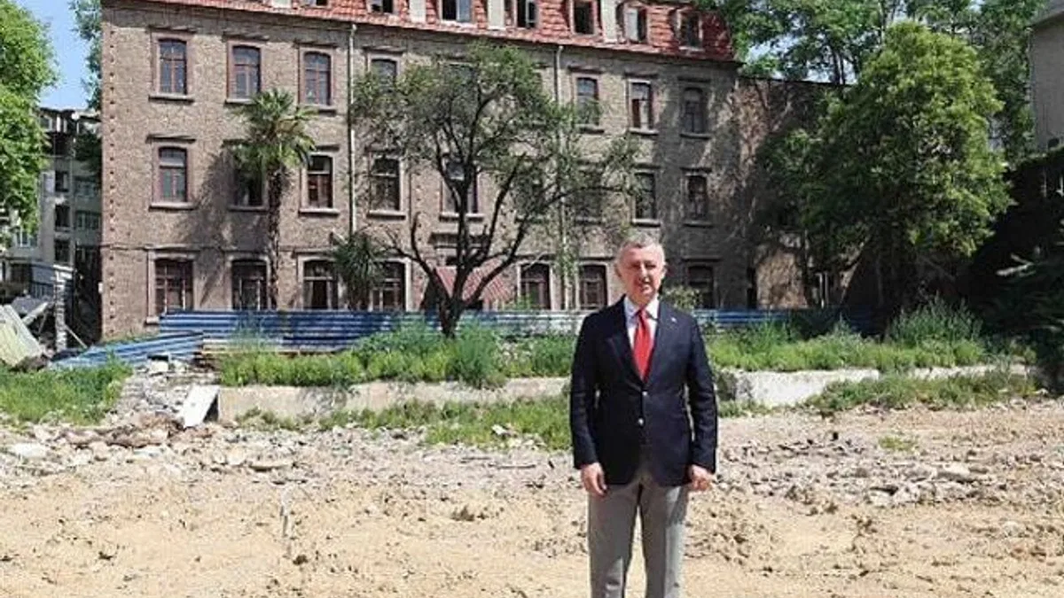 Büyükşehir’den yeni bir yaşam alanı daha; Sörler Okulu’na çok amaçlı çevre düzenlemesi