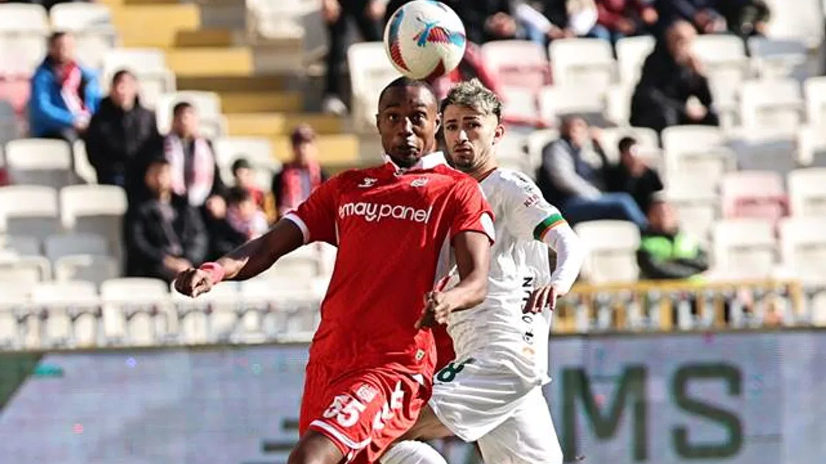 Net Global Sivasspor 1-1 Corendon Alanyaspor (Maç Sonucu) Sivas’ta puanlar paylaşıldı!