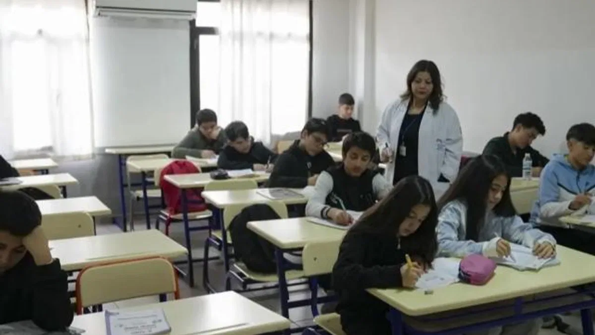 Mersin’de 8 bin 600 öğrenciye ücretsiz sınav desteği