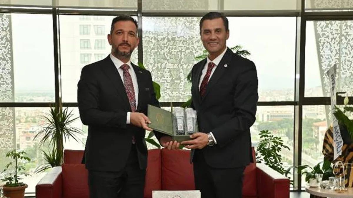 Milli Eğitim Müdürü Uğurelli, Başkan Zeyrek’i ziyaret etti