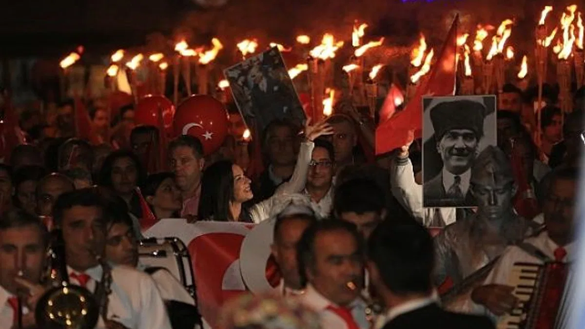 Efes Selçuk 29 Ekim’i Coşkuyla kutlayacak