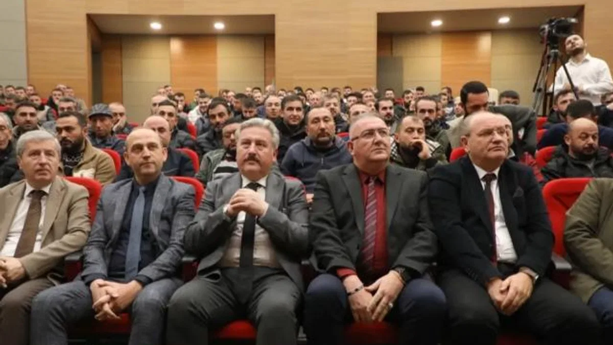 Kayseri Melikgazi personeline ağaç bakım eğitimi