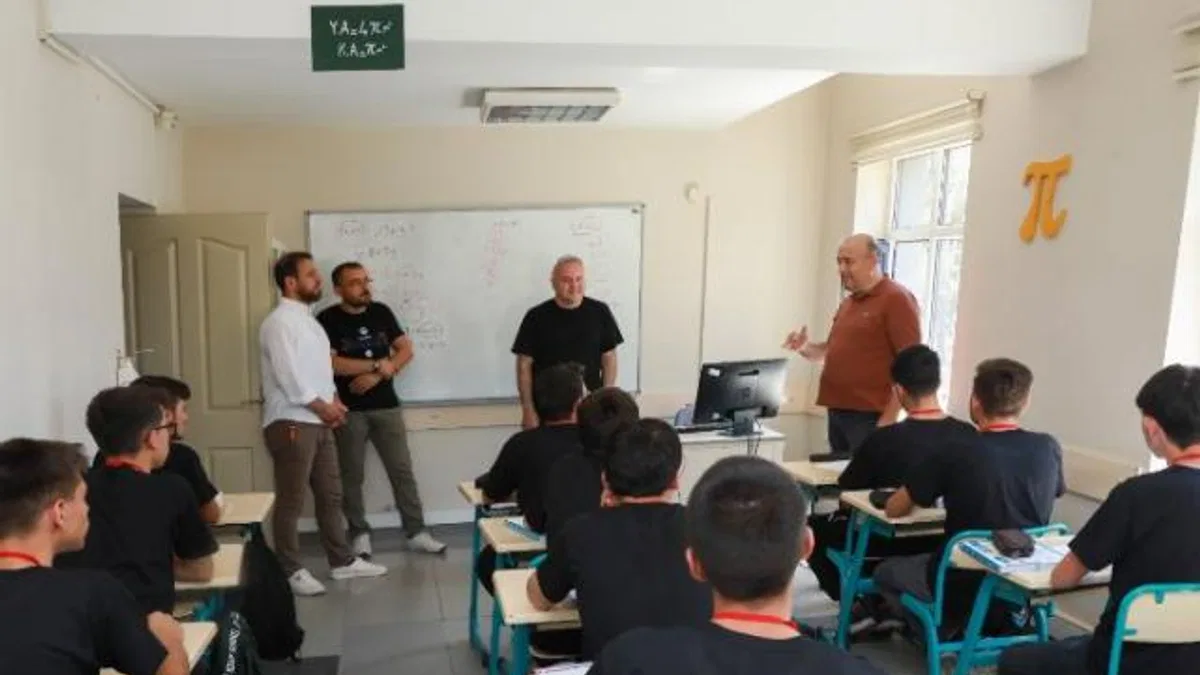 Kayseri Büyükşehir’den matematik kampı