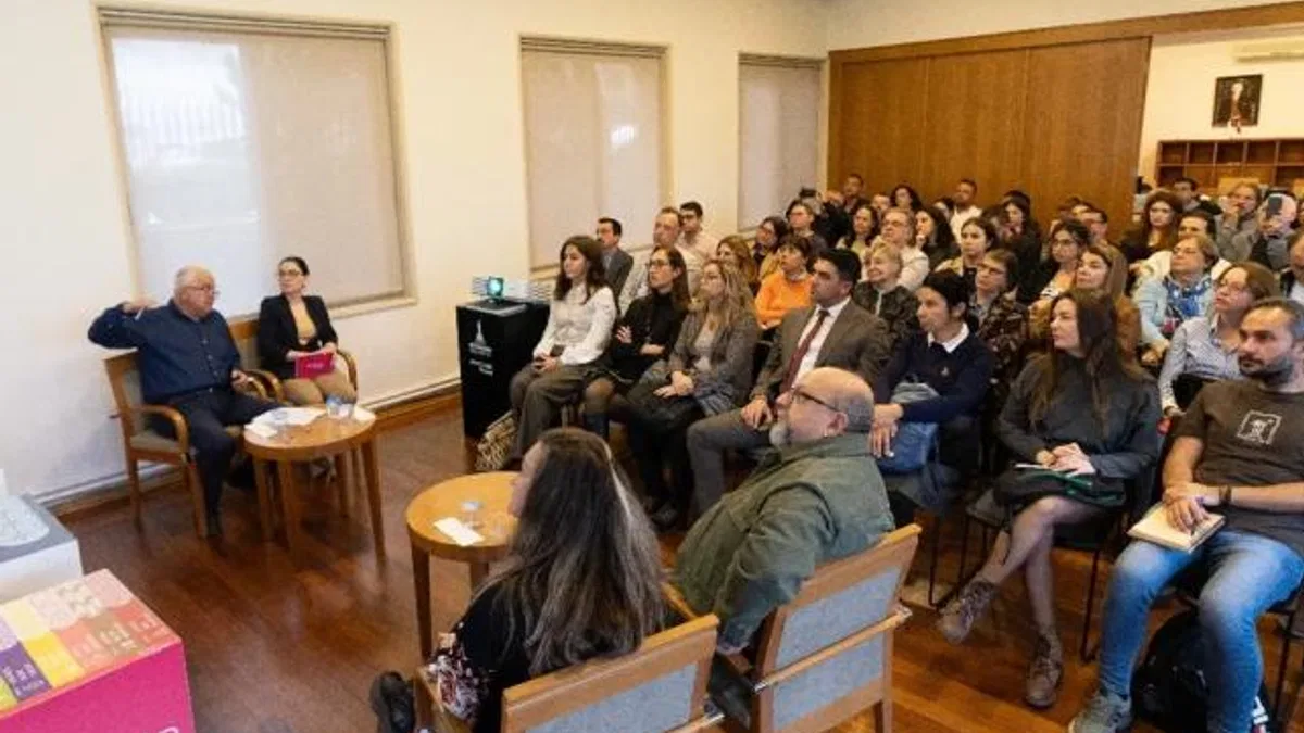İzmir’de “Şato’da Kamusal Mekân Söyleşileri” başladı