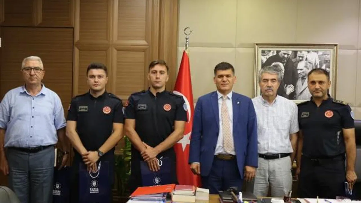 Büyükşehir’den ‘can dostu’ kurtaran itfaiye personeline teşekkür