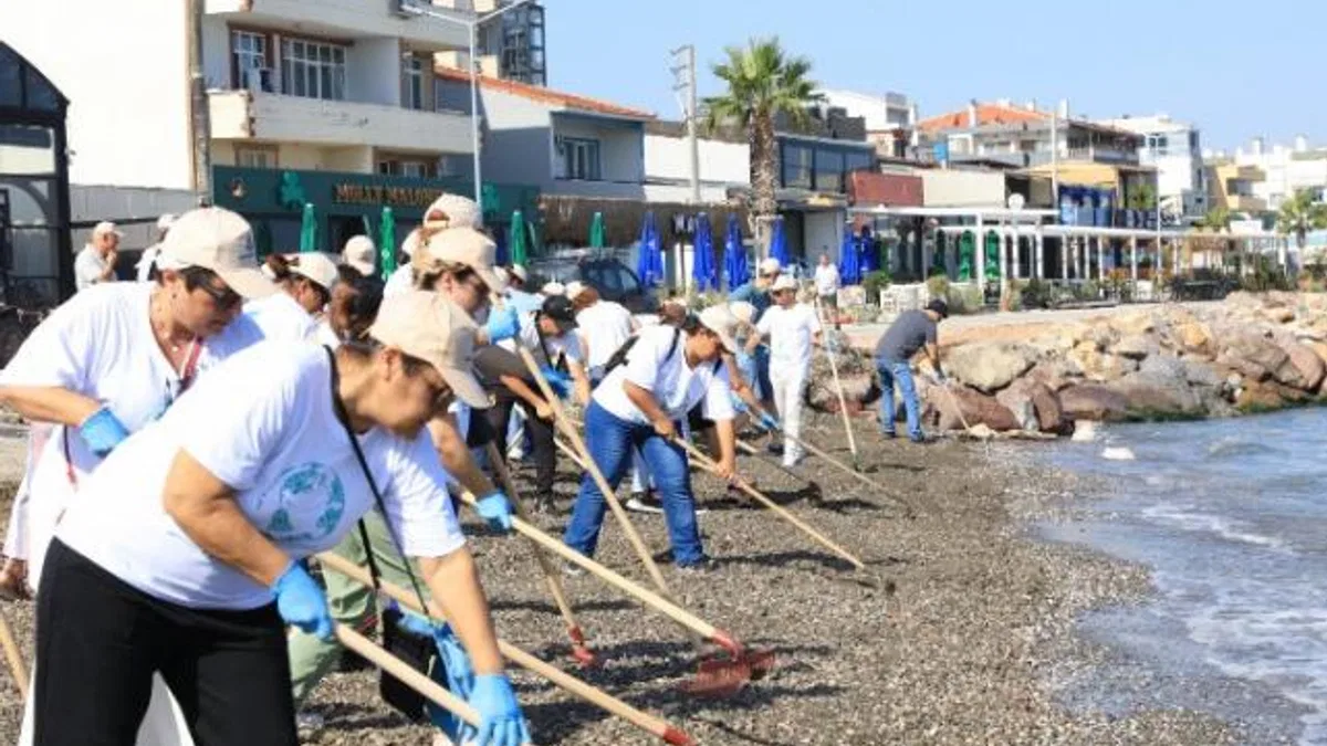 İzmir Güzelbahçe’de imece temizlik!