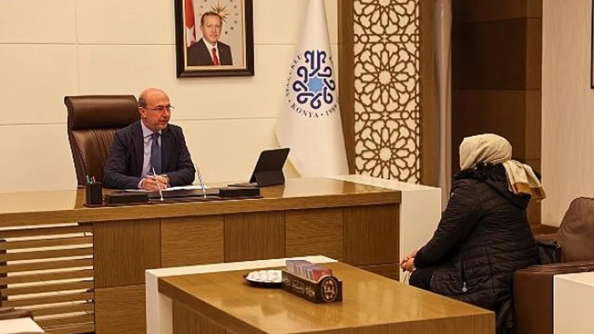 Selçuklu Belediye Başkanı Ahmet Pekyatırmacı, Selçuklu Belediyesi’nin önemli bir geleneği olan “Halk Günü Buluşmaları” kapsamında vatandaşları misafir etti