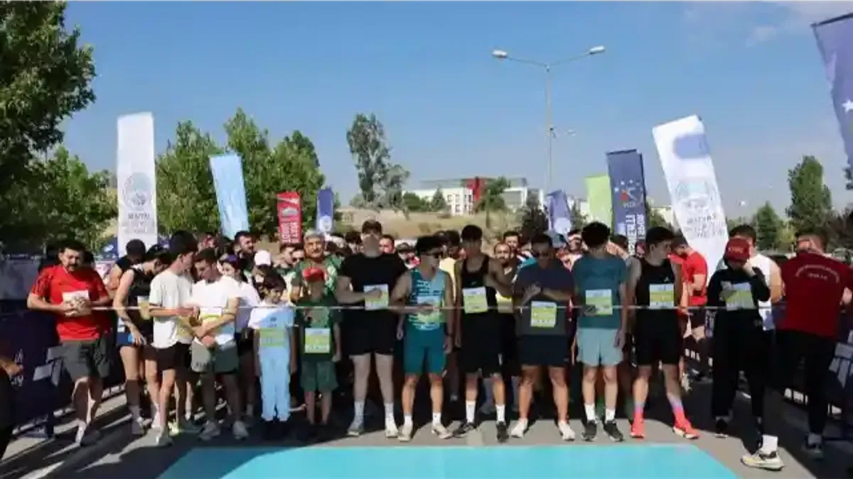 Kayseri Büyükşehir’den Demokrasi Koşusu