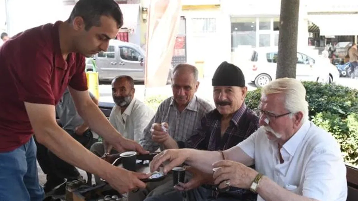 Bursa Osmangazi Koğukçınar’da emekli lokali hizmete girdi… Bu lokalde çay 5 TL!