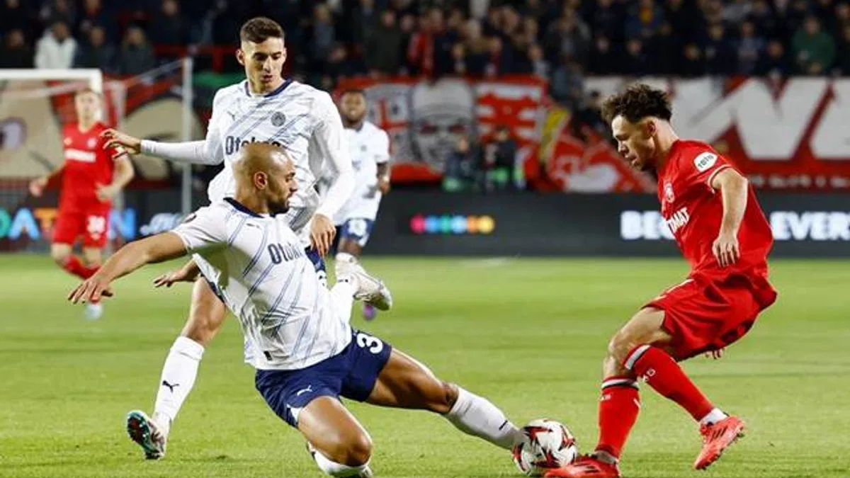 Twente 1 -1 Fenerbahçe (Maç Sonucu) Fener, Hollanda’dan puanla döndü