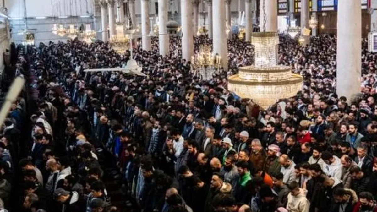 Tarihi Emevi Camii’nde ilk cuma namazı