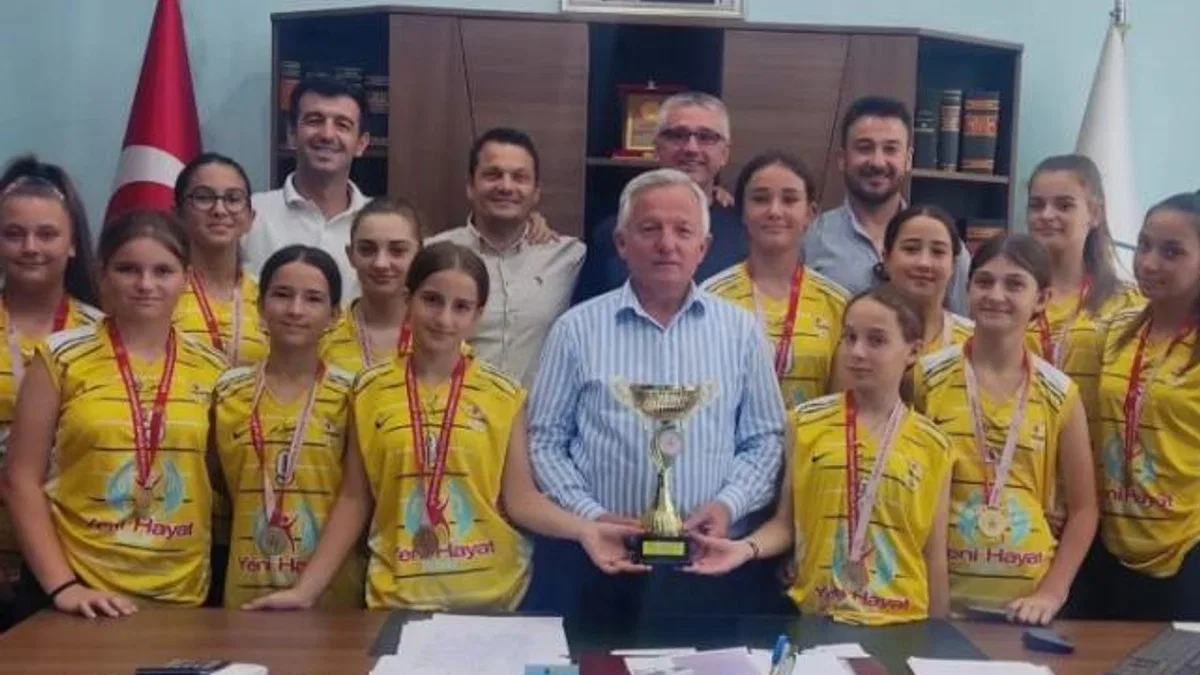 İpsalalı ‘altın kızlar’dan Başkan Kerman’a ziyaret