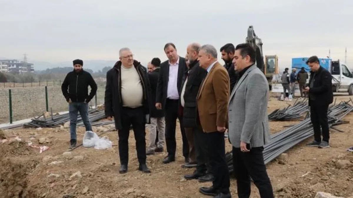 Edremit Çayı üzerine yeni köprü hızla ilerliyor