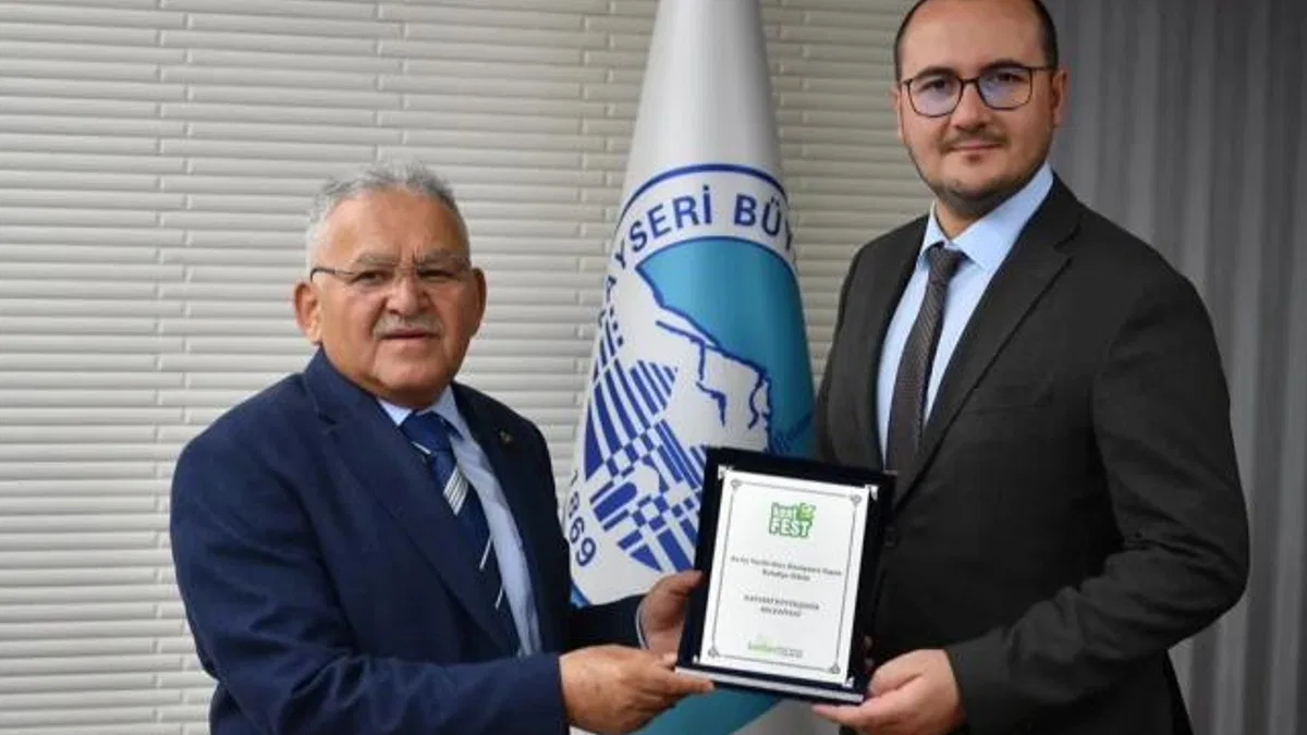 Kayseri Büyükşehir’de ‘dönüşüm’ ödülü