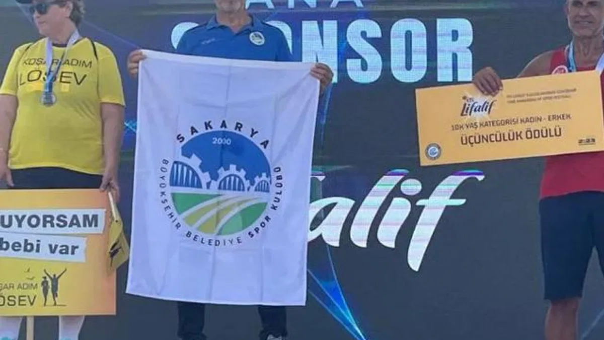 Turan ve Ateş atletizmde Sakarya’ya gururu yaşattı