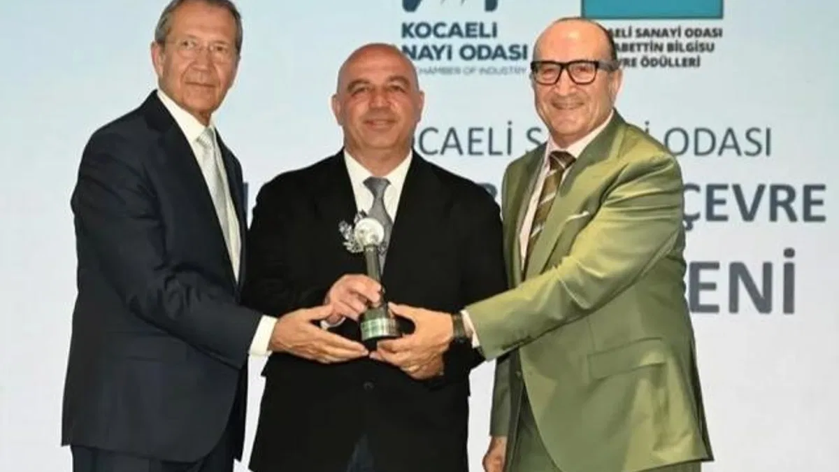 Kocaeli Büyükşehir’e ‘dip çamuru’ndan çevre onuru
