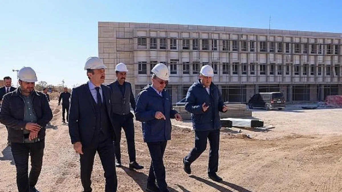Başkan Pekyatırmacı: ” Güzel Sanatlar Lisemiz tüm donanımıyla Türkiye’ye örnek teşkil edecek”