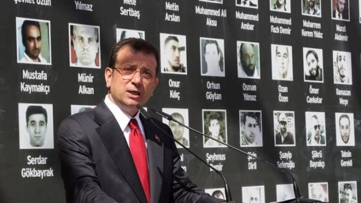 15 Temmuz şehitleri İBB önünde anıldı