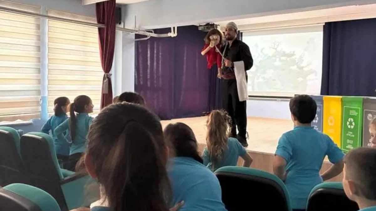 Sakarya’da “Akça” tiyatrosuyla minikler çevre bilinci kazandı