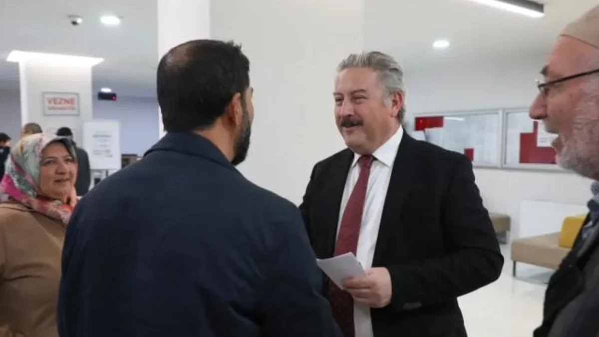 Mustafa Palancıoğlu emlak vergisini vezneden ödedi
