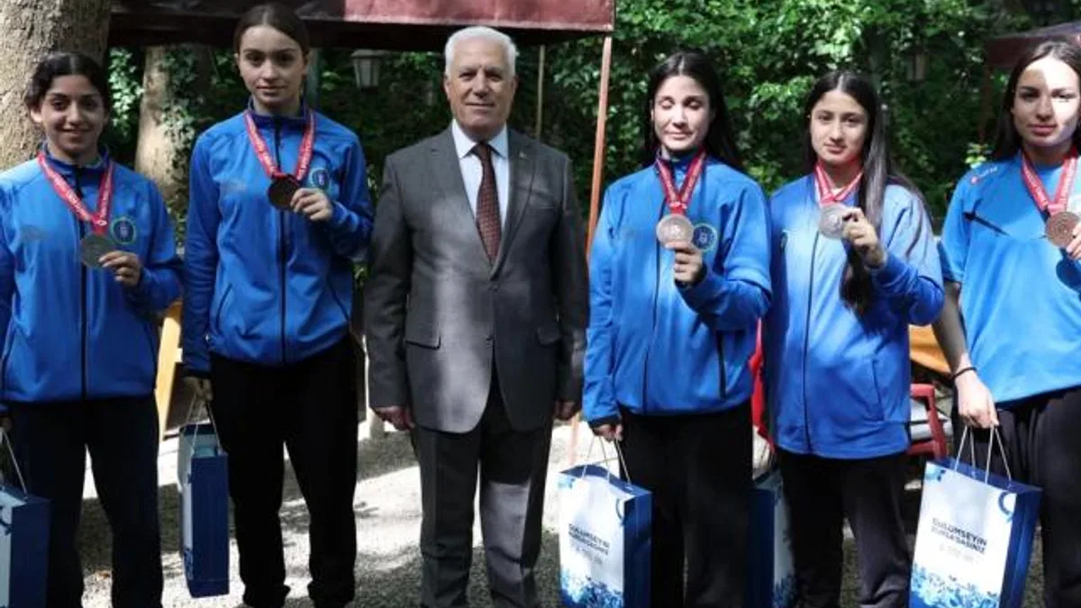 Başkan Bozbey, Bursa’nın gururlarıyla buluştu