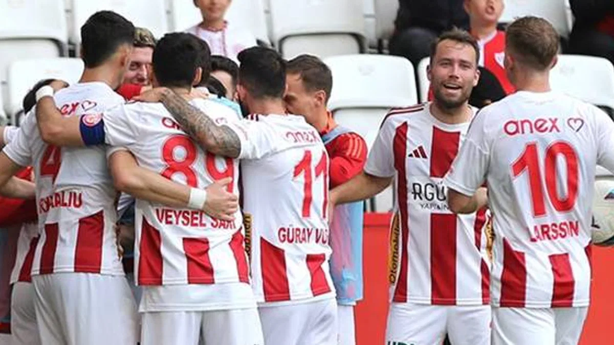 Onvo Antalyaspor 2-1 Corendon Alanyaspor (Maç Sonucu) Akdeniz Derbisinin Kazananı Antalyaspor!
