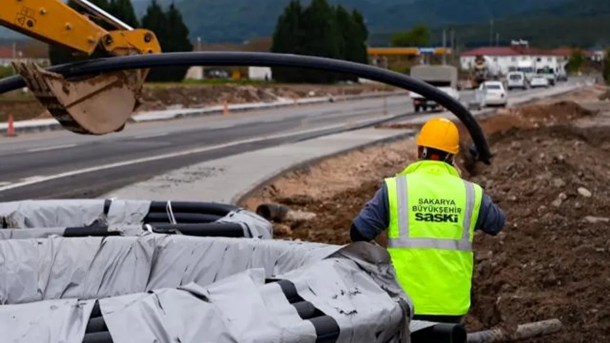 Sakarya’nın o caddesinde altyapı çalışmaları devam ediyor
