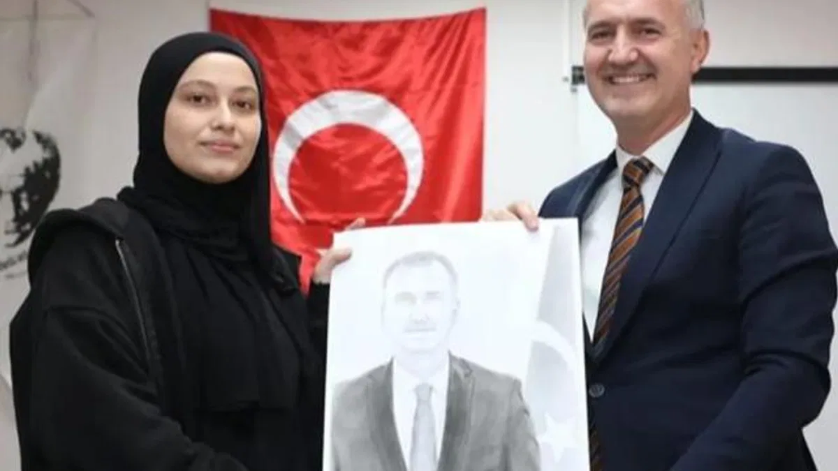 Bursa İnegöl’de Başkan Taban’a ‘Genç Bakış’tan sürpriz hediye