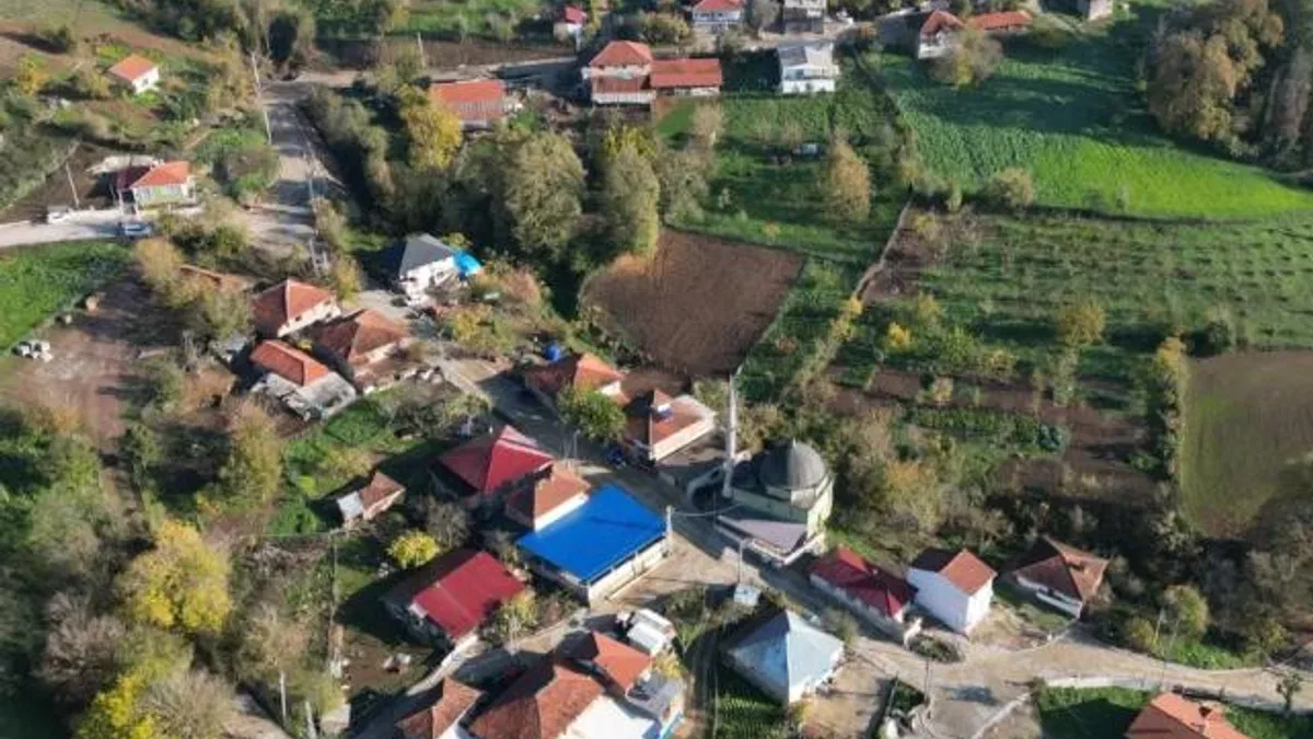 İzmit Orhaniye’de bozulan yollara bakım