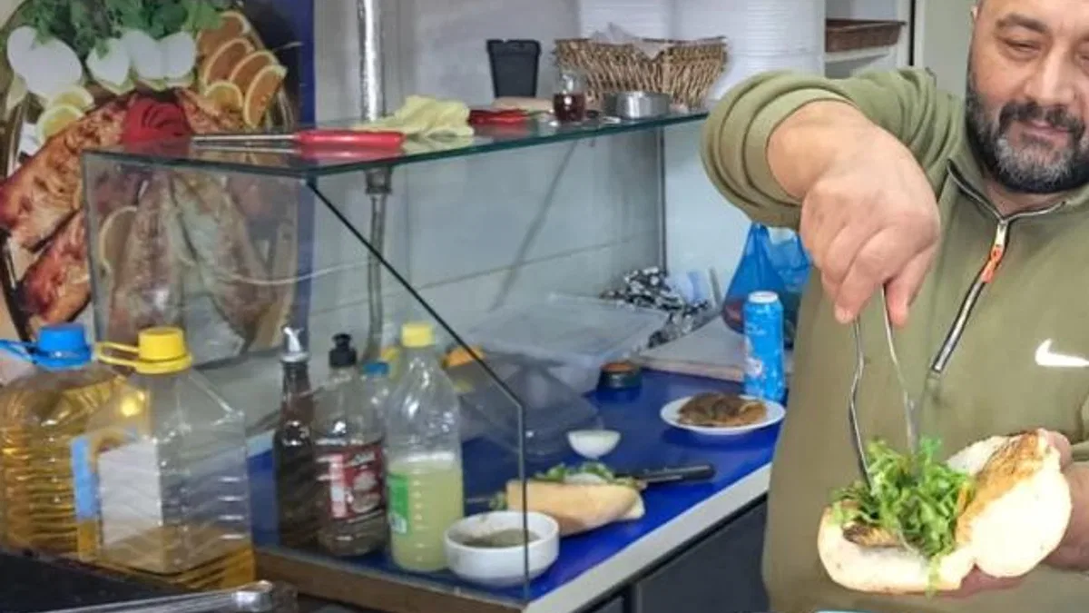 Bursa’da ekmek arası balık keyfi