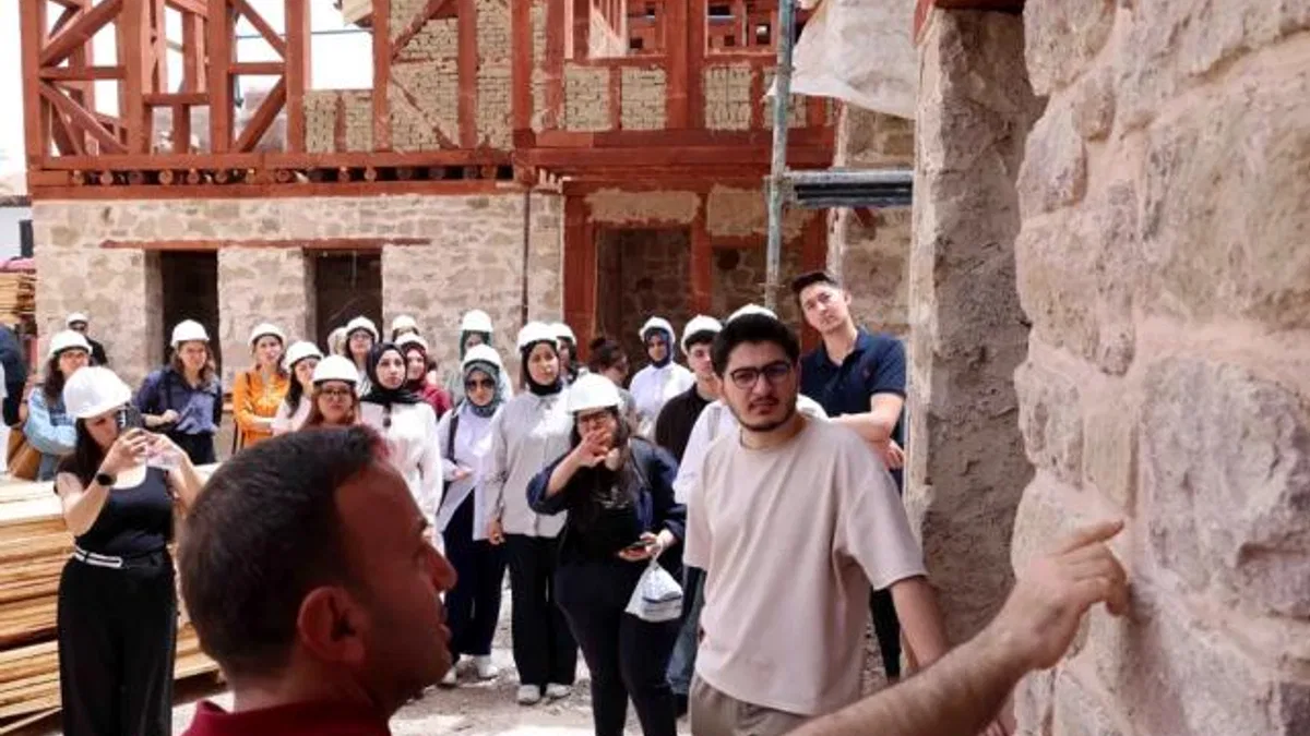 Konya’da mimarlık öğrencilerinden Arasta incelemesi