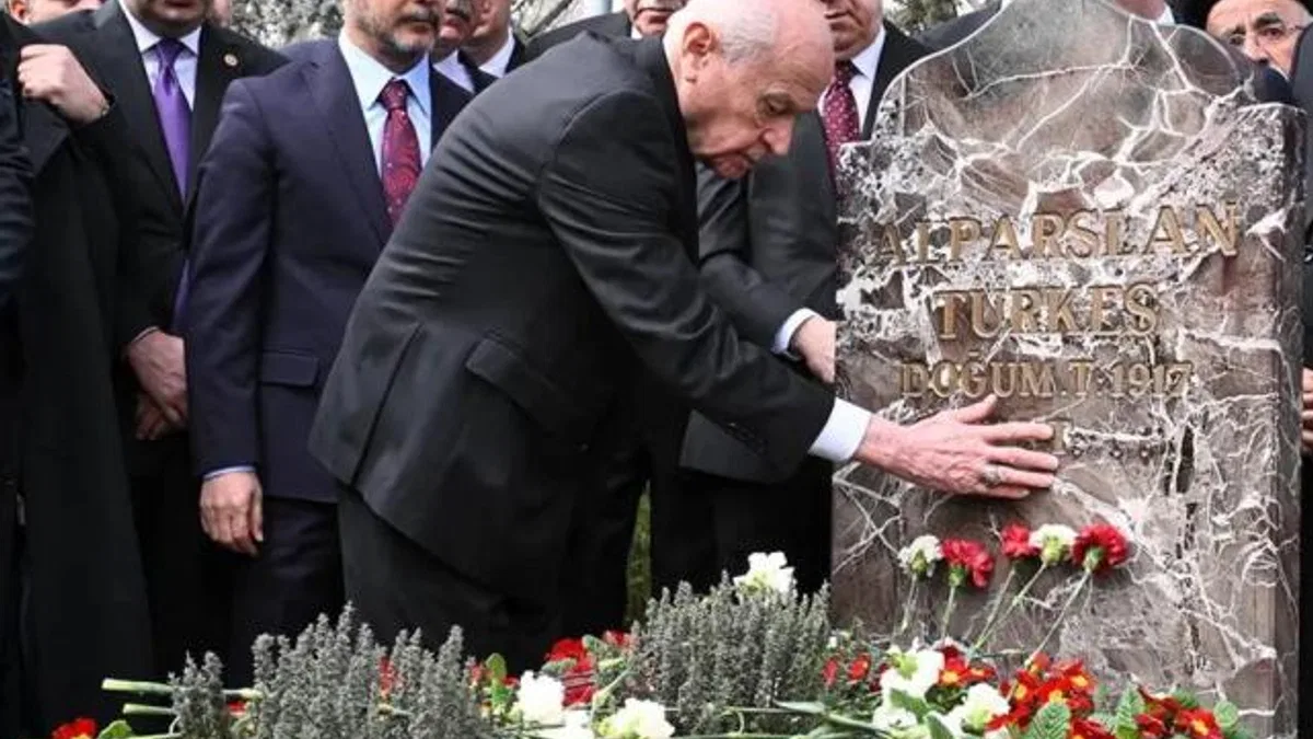 Devlet Bahçeli’den Başbuğ’a ziyaret