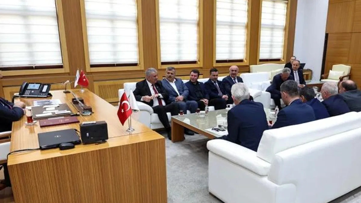 Başkan Alemdar, Federasyon Başkanı Erdem ve yönetimini konuk etti
