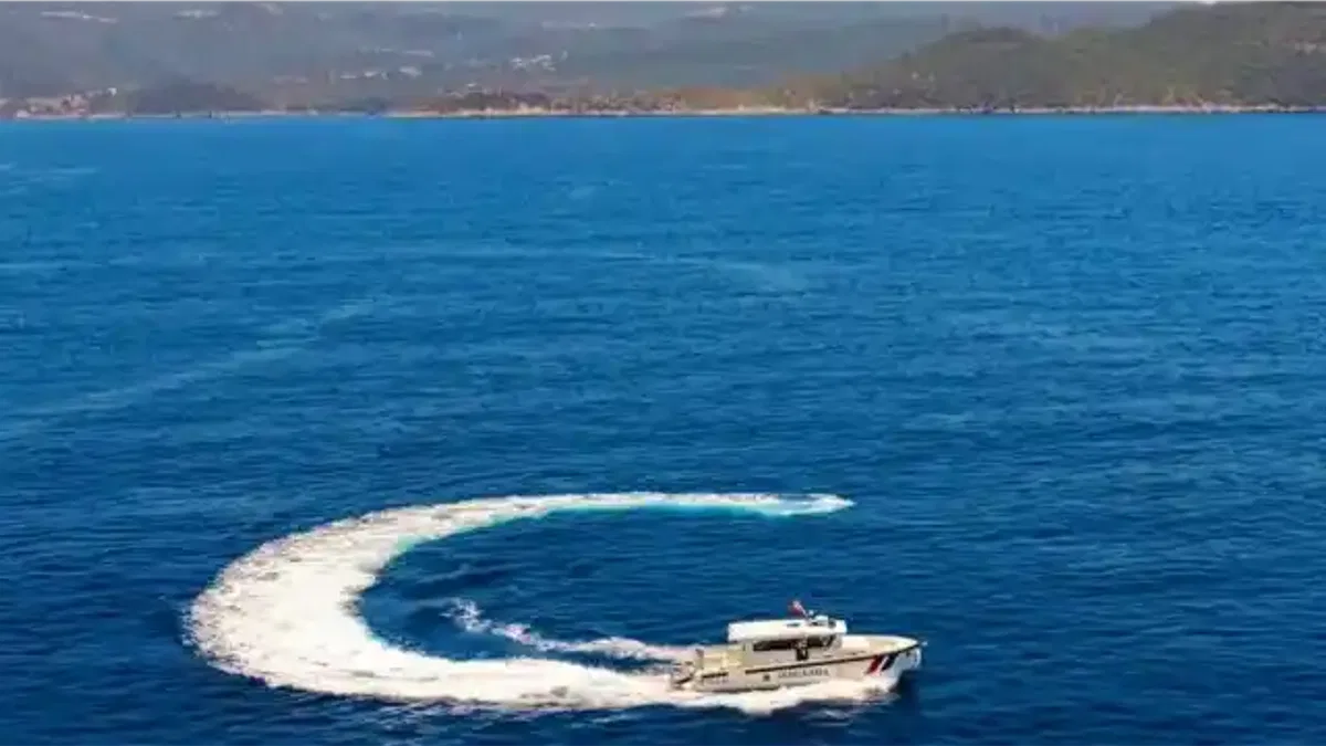 Jandarma Asayiş Bot Timleri Antalya kıyılarında denetimde