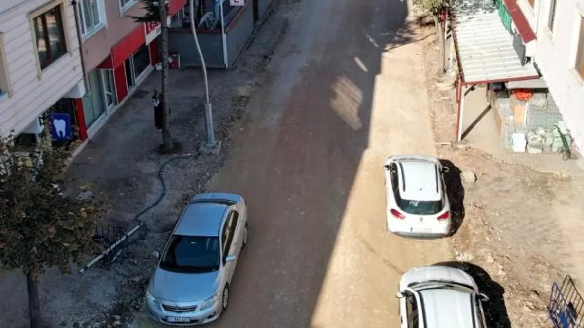 Başiskele Cumhuriyet Caddesi’nde üstyapı atağı