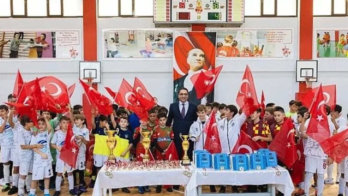 Çocuklar futsalı çok sevdi – Yoğun ilgi yeni turnuva getirdi