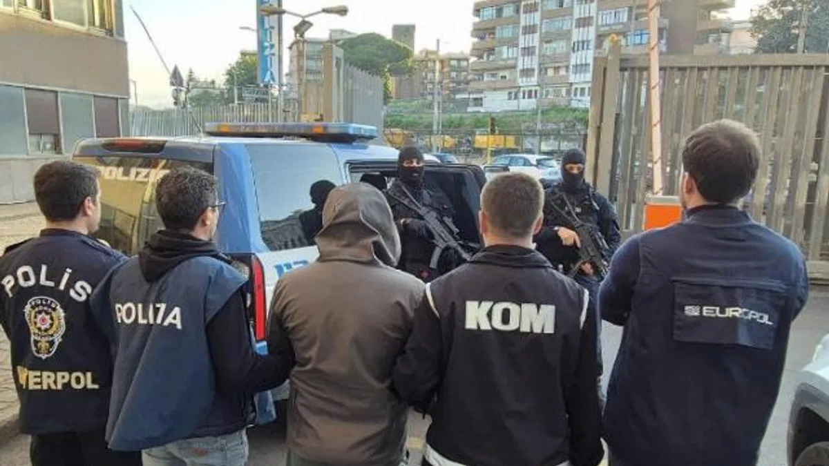 Kırmızı bültenle aranıyordu… Barış Boyun İtalya’da yakalandı!