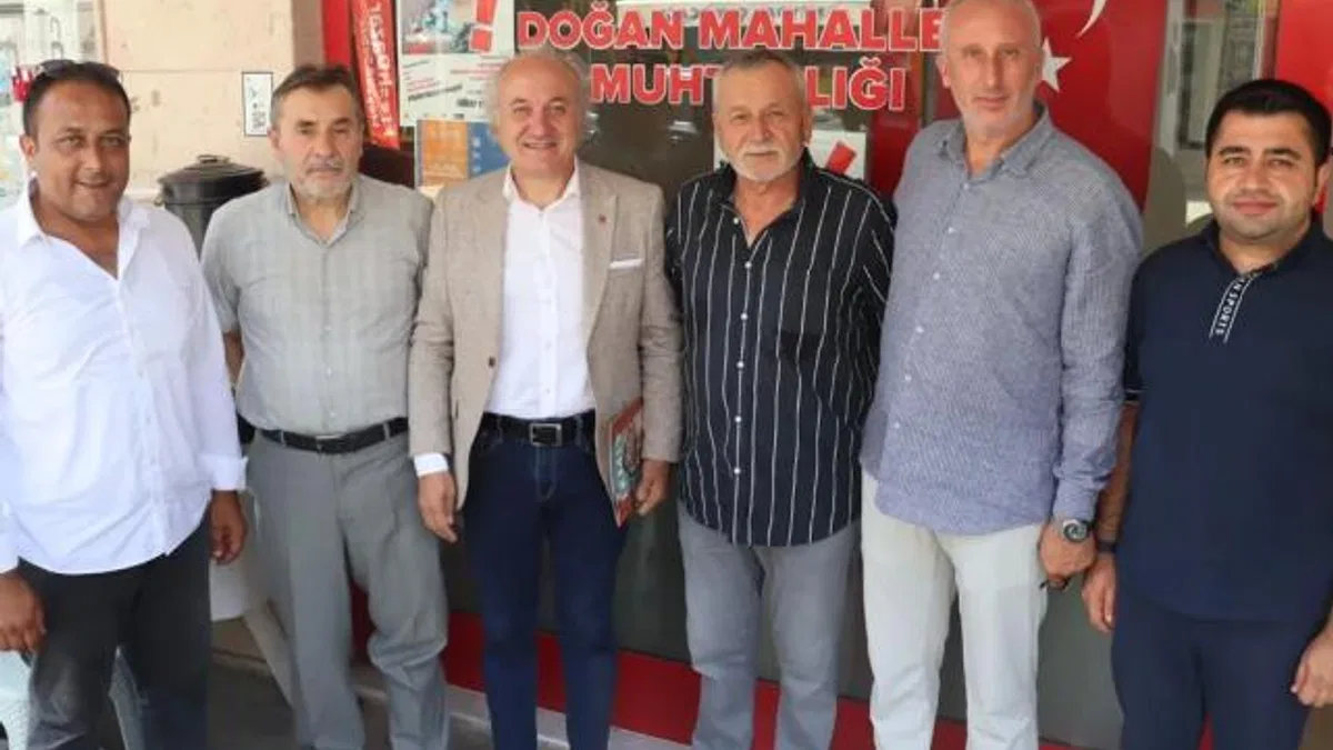 Kocaeli İzmit Belediyesi, muhtarlarla birlikte mahallelerin nabzını tutuyor