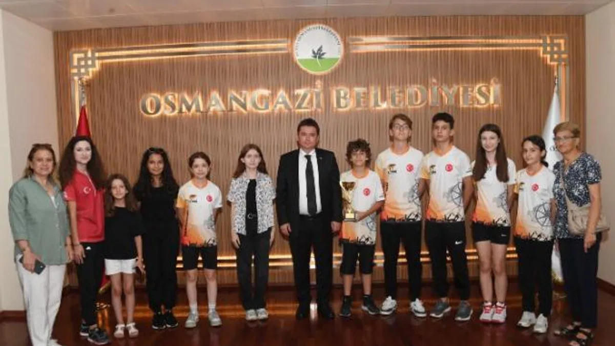 Türkiye ikincisi sporculardan Başkan Aydın’a ziyaret